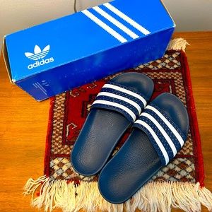 Adidas Adilette Slides Size 4